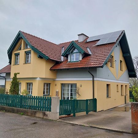 Vronis-Apartment Stephanshart Экстерьер фото